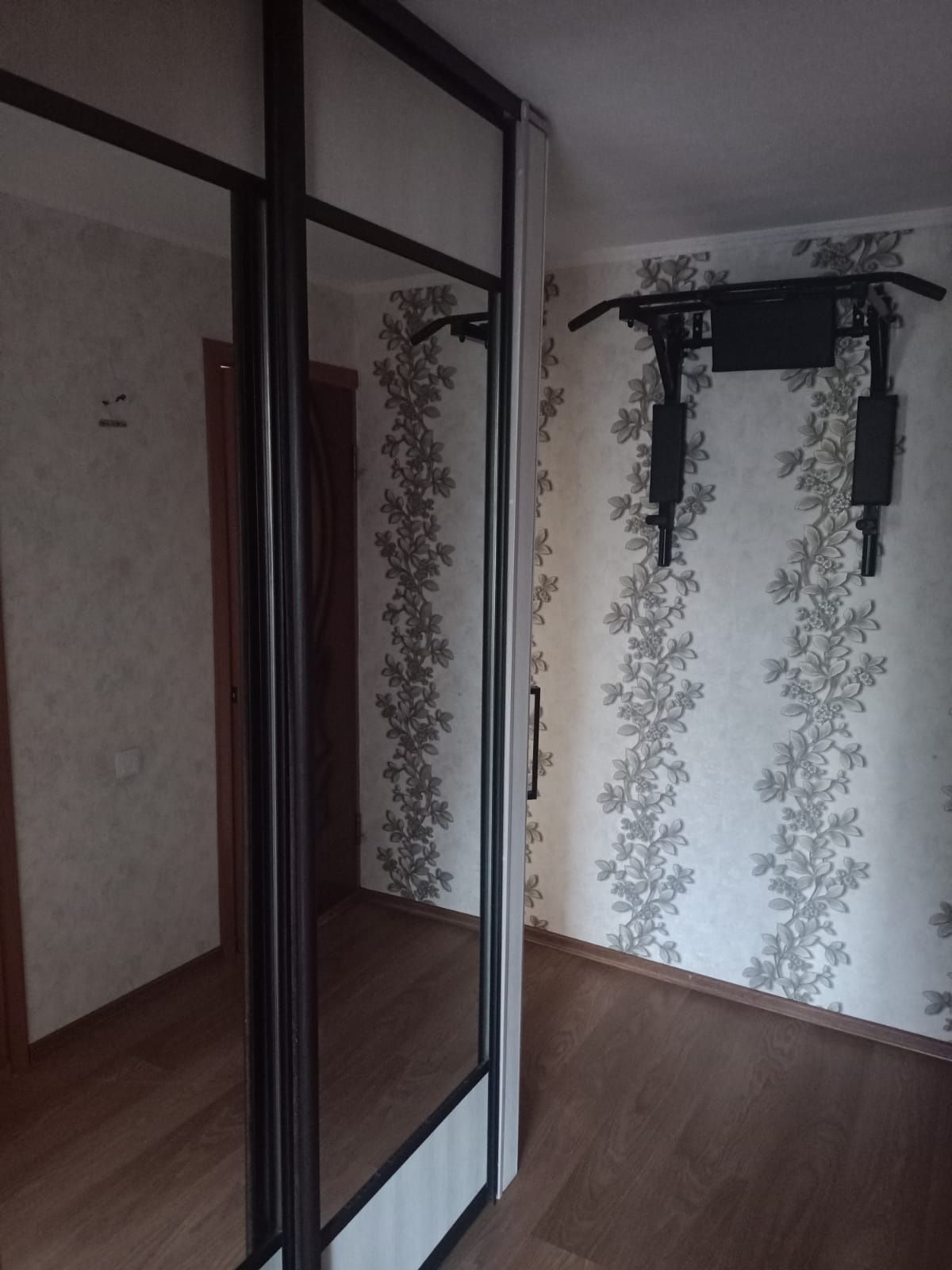 Продам 2комн квартиру новой планировки в кирпичном доме.3 этаж