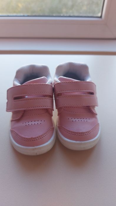 Обувки за прохождане