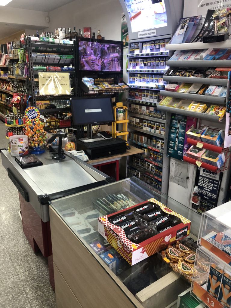 Дава се под наем Магазин в Кърджали, Център - 70 кв.м за 612 € - Снимка #7