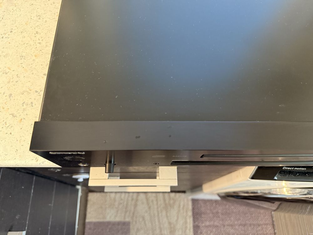 Onkyo C 7030 player