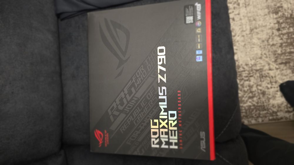 ASUS ROG Z790 Hero + Intel Core i9 13900k - CU GARANTIE VALABILA