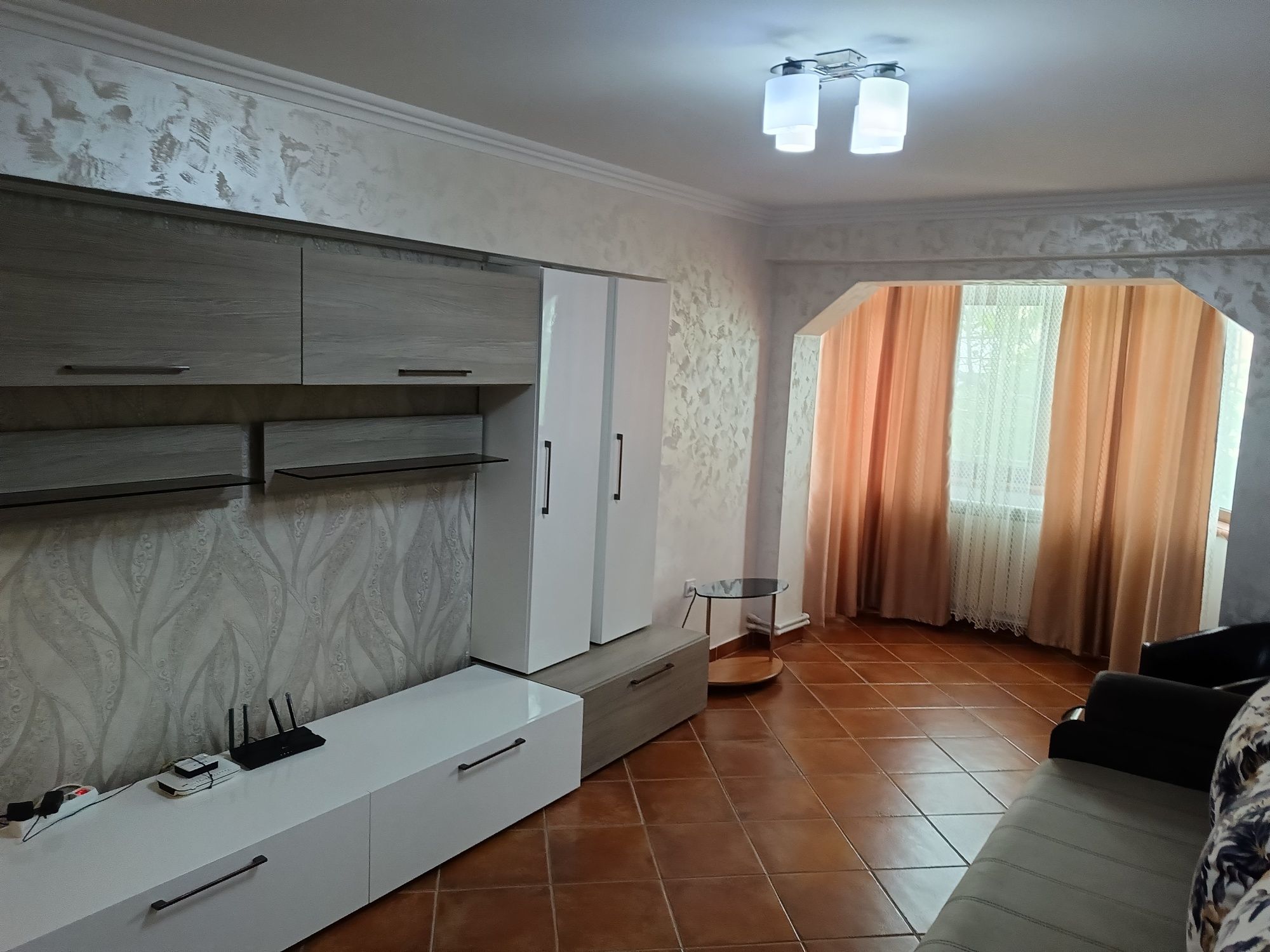 vând apartament confort 1