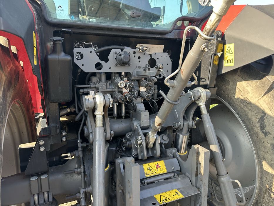 Tractor Massey Ferguson 5711 M