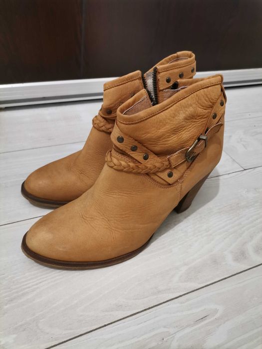 Боти, 37 номер, естествена кожа, носени са много малко, без забележки