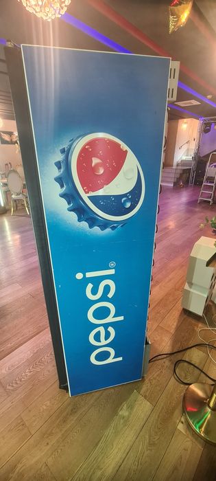 Frigider Vitrina Băuturi Sucuri Congelator