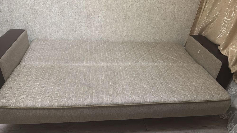 Продается прочный диван