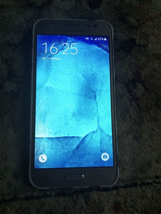 Продам Самсунг Джи 5