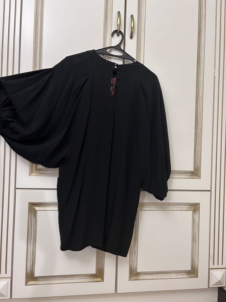 Италия Идеальное Платье-туника черное на Новый Год