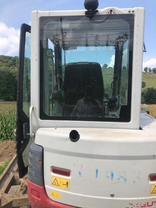Miniescavator TB225