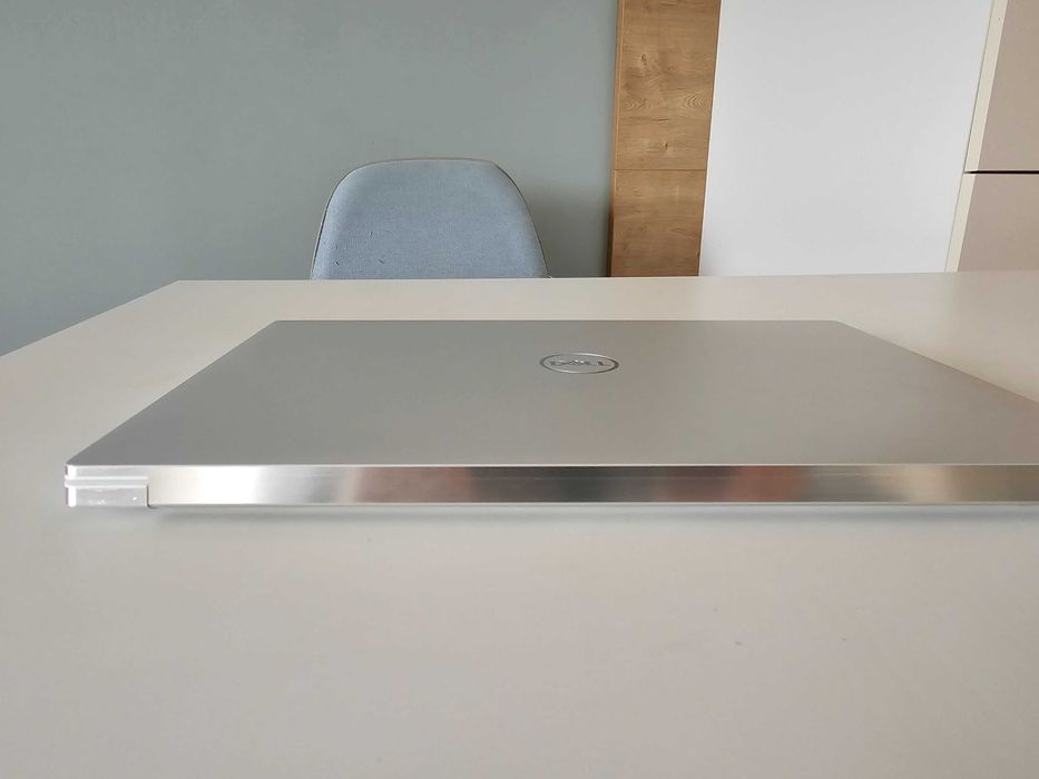 Лаптоп DELL XPS 15 9510