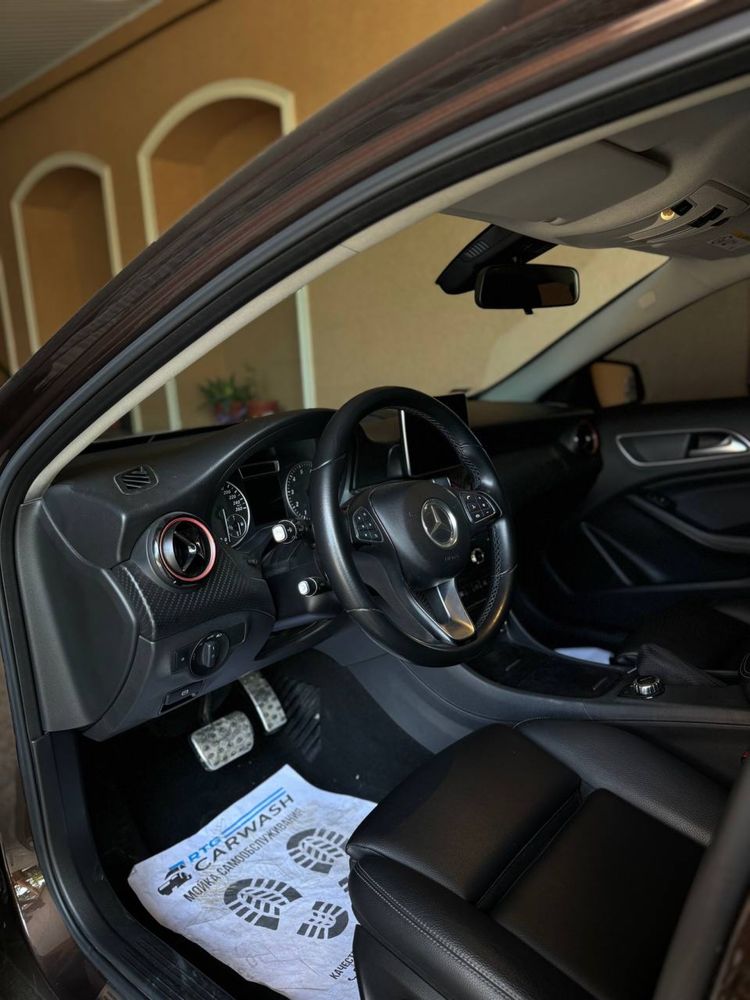 Mercedes-Benz GLA 250