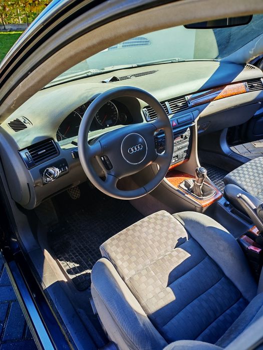 Audi A6 C5   . .