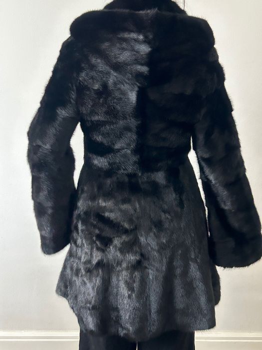 Продам норковую шубу