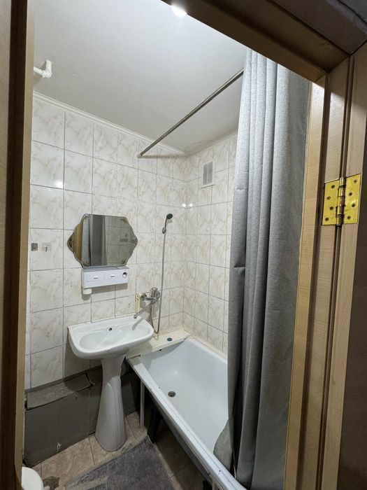Продам 1ком квартиру 2/5 центр