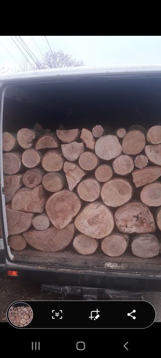 Aducem la comandă lemne de foc