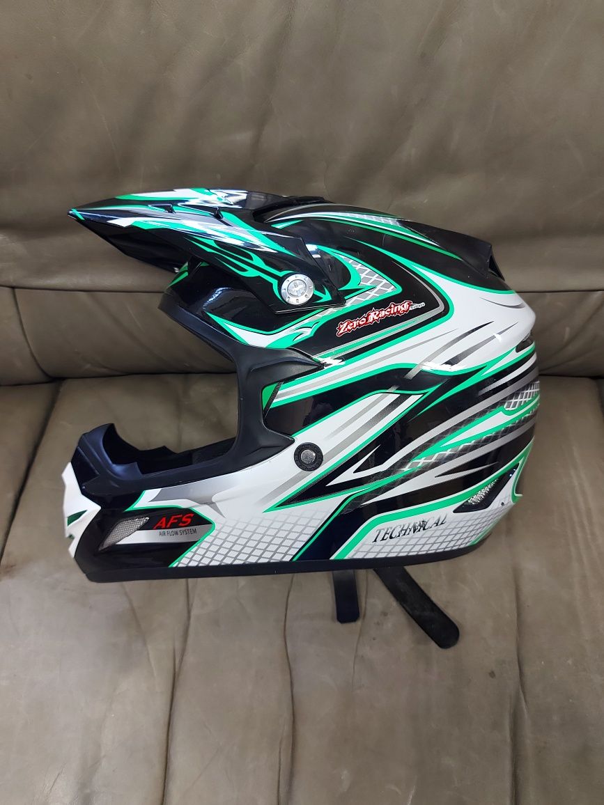 Vand casca enduro MT Helmets