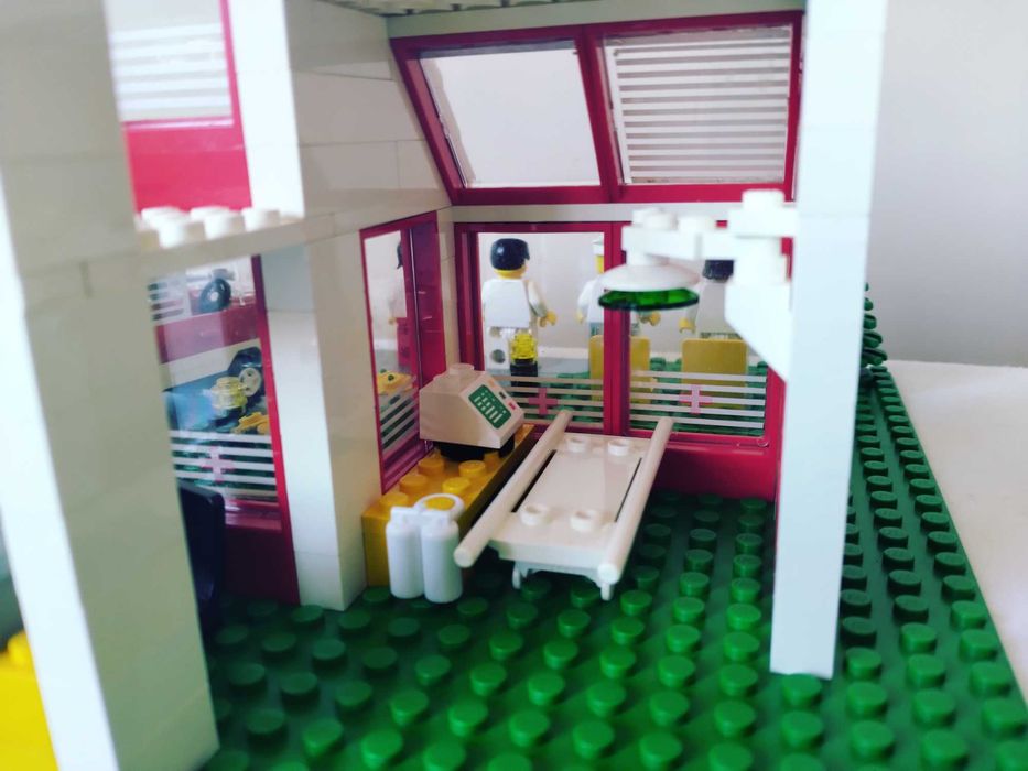 Lego 6380 Emergency Treatment Center