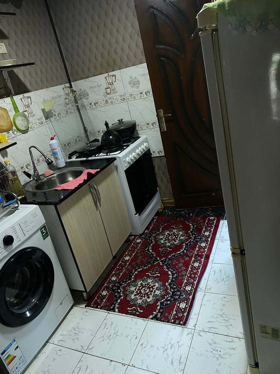 Дом сотлади 1 хона 2 хона килинган