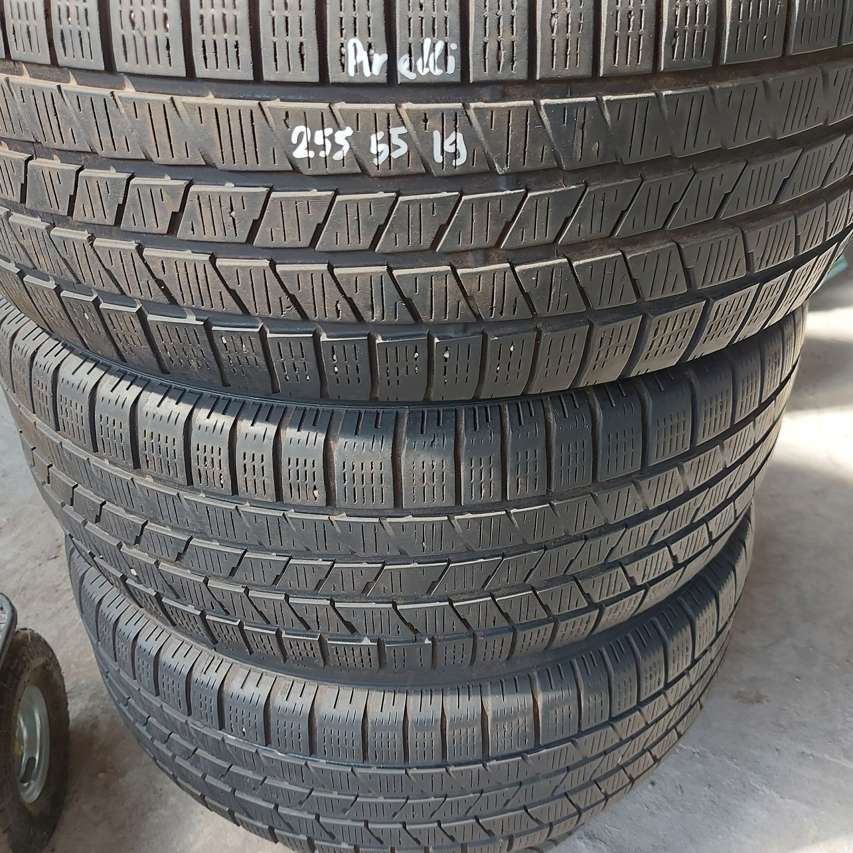 255/55/19"Pirelli 3бр.гуми