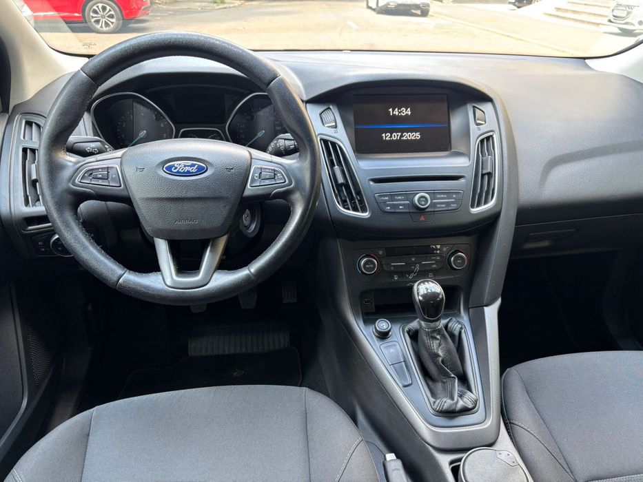 Ford focus  2015/motorizare 1.0 litru benzina/stare buna/125cp