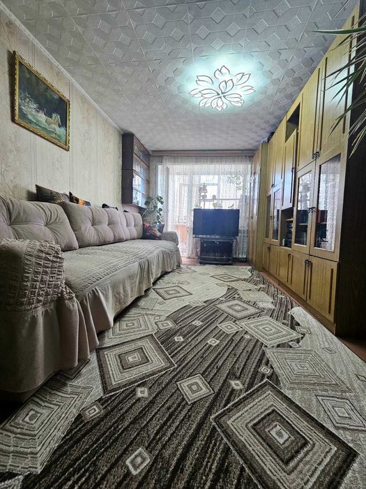 продается 3-х комнатная квартира Тауелсиздик 117