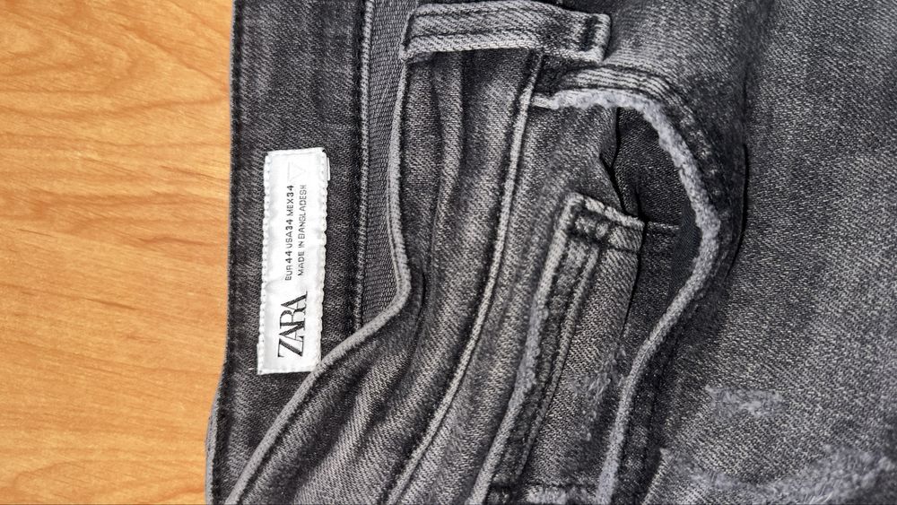 Blugi Zara Gri EUR 44
