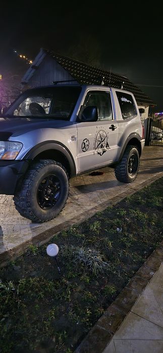 Vand Mitsubishi Pajero mk3 2.5 diesel autoutilitara 2006