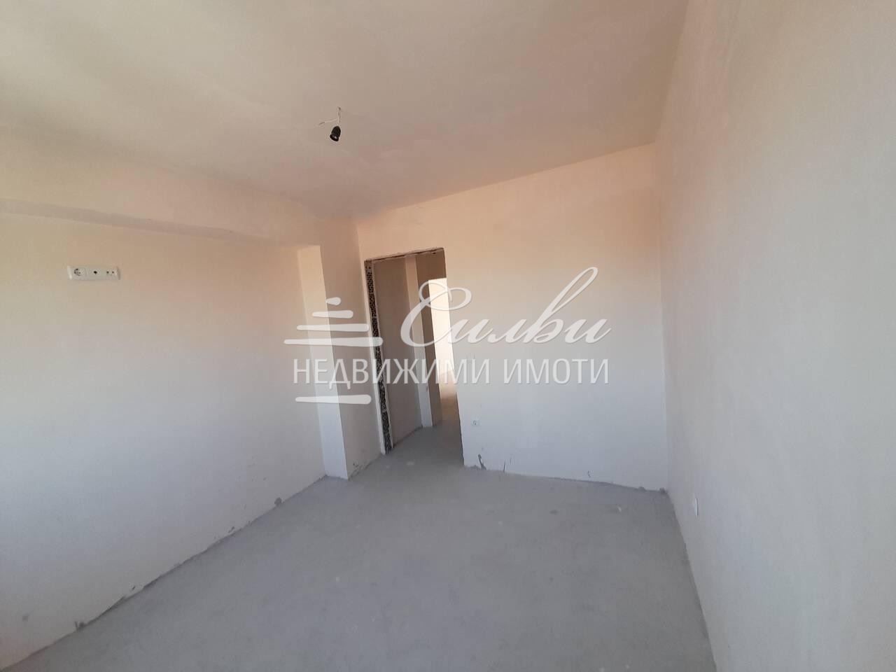 Продава се Двустаен апартамент в Шумен, Тракия - 71 кв.м за 1155 €/кв.м - Снимка #1
