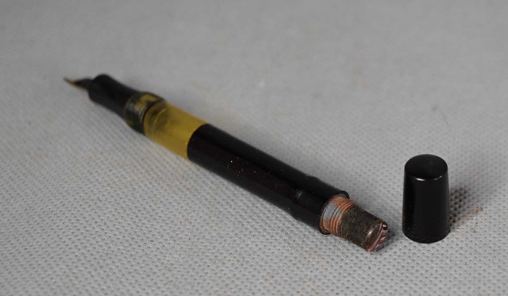 Rona Gold Стара писалка с златен писец и кутия не използвана