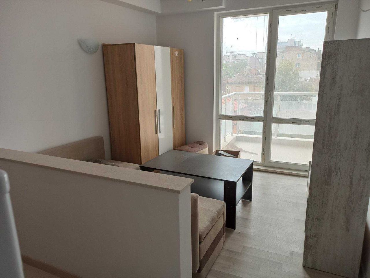 Дава се под наем Едностаен апартамент в София, Център - 50 кв.м за 400 € - Снимка #1