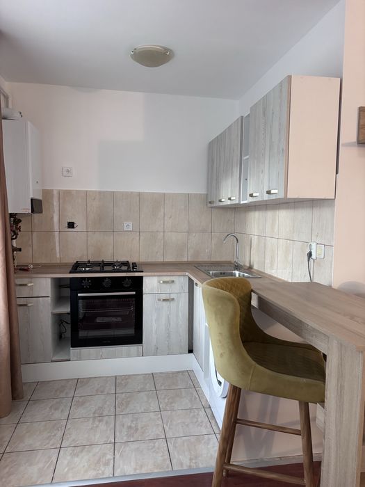 Inchiriez apartament Stejarului Floresti