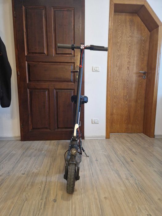 Електрическа тротинетка Like.Bike One + (черна)