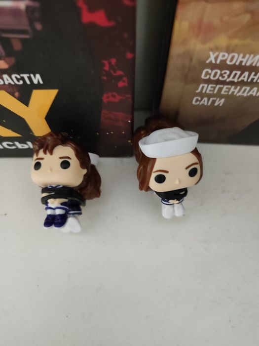 Обменяю фигурки по очень странным делам