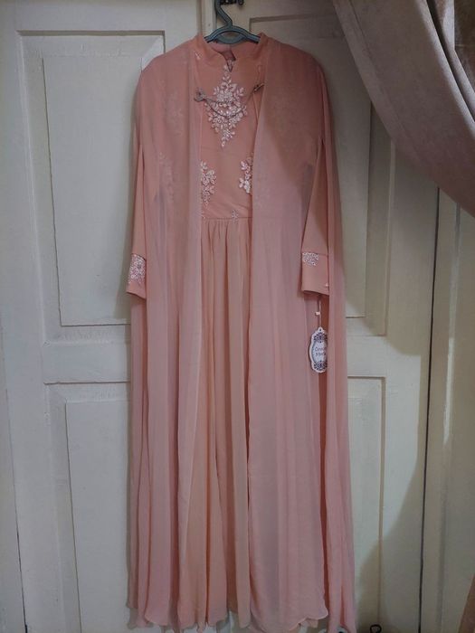 Вечернее платье новое