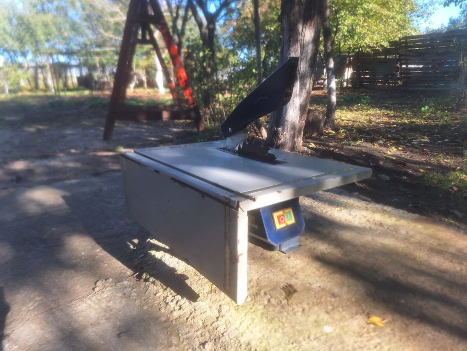 Circular lemn cu masă extensibilă
