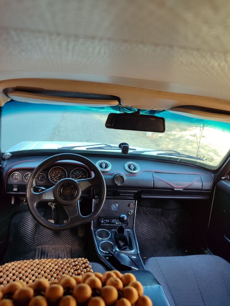 Vaz 2106 sotiladi