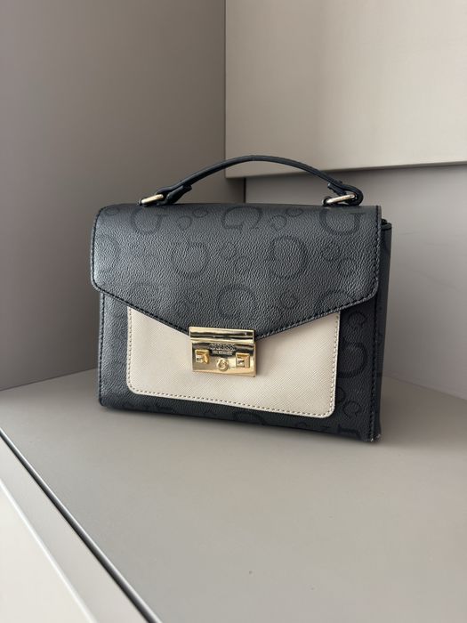 Малка чанта Guess