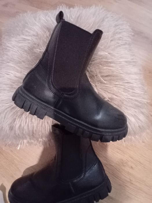 Ботуши боти и обувки нови и като нови