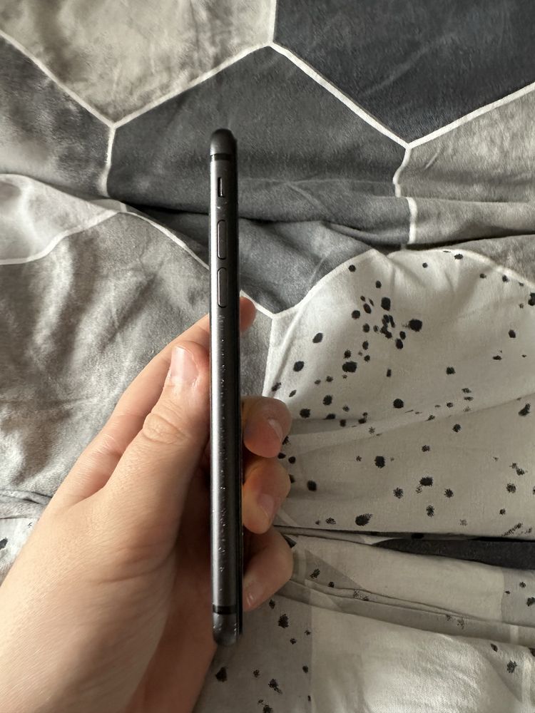 Iphone 8 в безупречно състояние