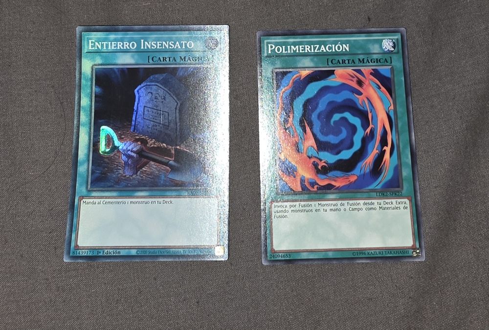 Cartonașe Yu-Gi-Oh!