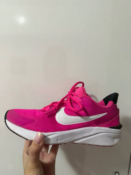 Дамски маратонки Nike