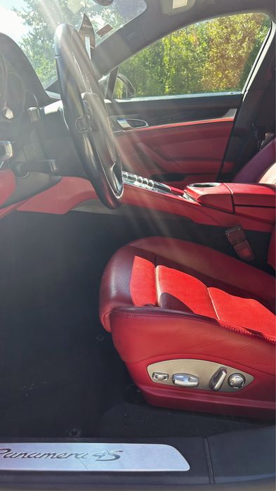 Porsche Panamera 4S