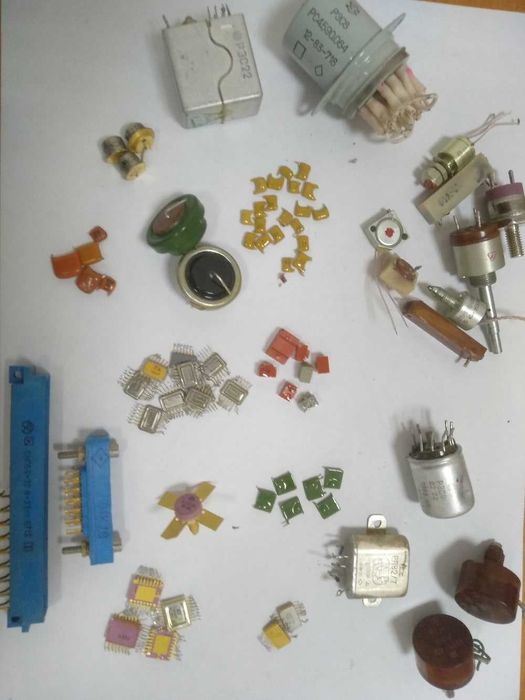 Старые радиодетали временн СССР
