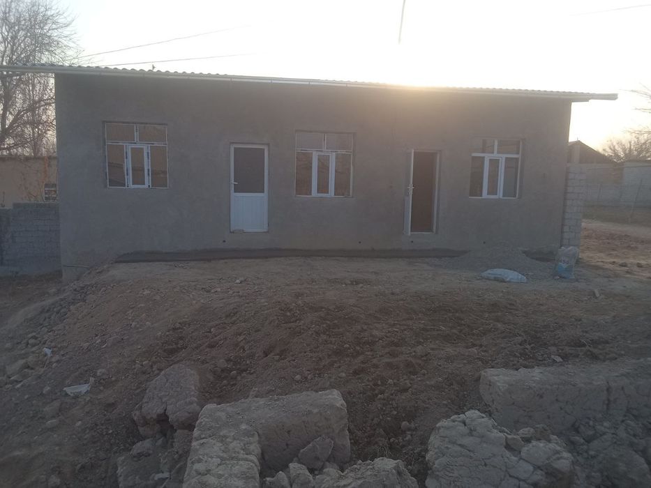 Uy sotiladi yangiyo'l tuman 55-razyezd