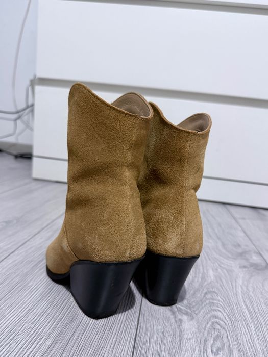 Botine piele intoarsa