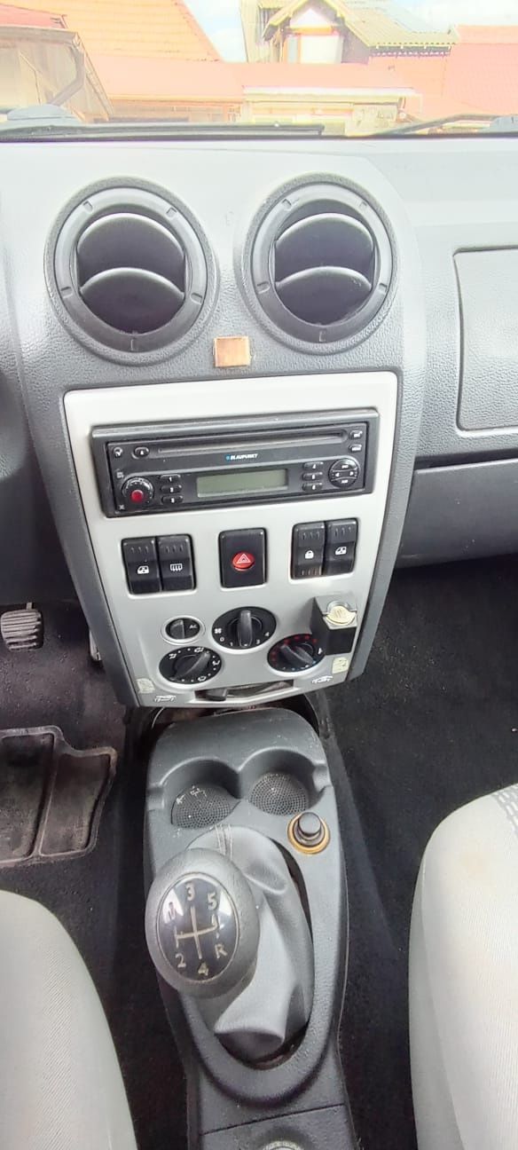 Vând Dacia Logan MCV - 7 locuri