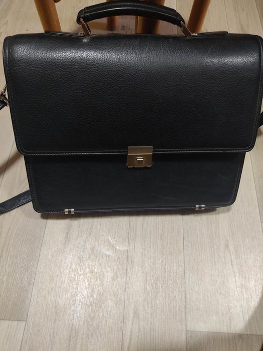 Продам портфель кожаный