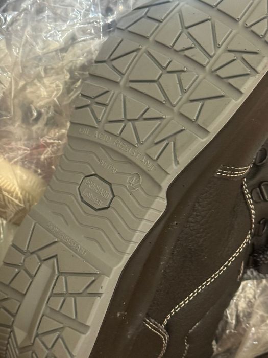 Продается  обувь