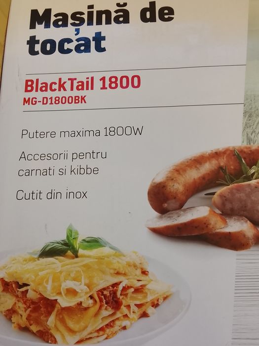 Vind urgent fier de calcat ADLER 3000w și mașina de tocat HEINNER