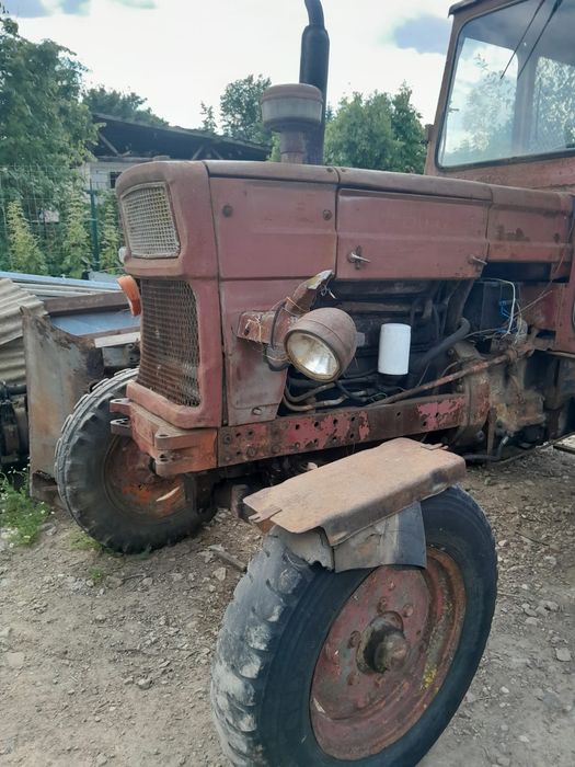 Tractor U650 rosu